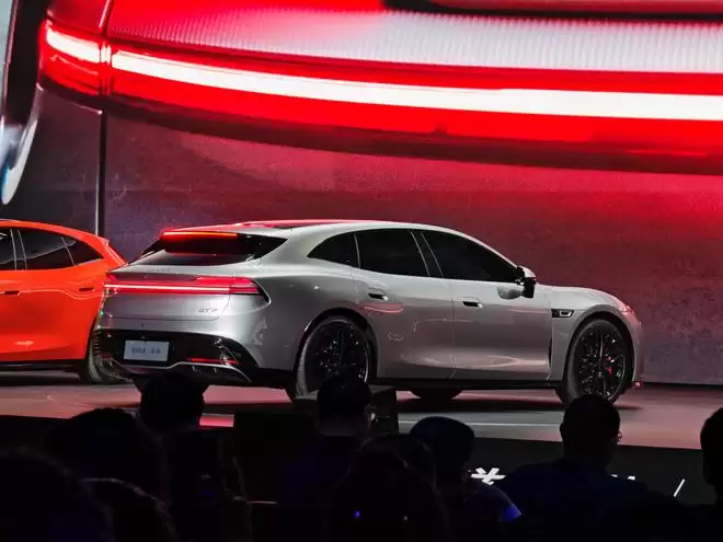 广汽+华为王炸合体！启境GT7首发十大黑科技 或能打破猎装车魔咒？