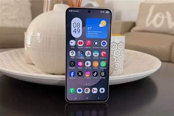 内存疯涨逼疯三星!为了省钱弃用自家屏幕