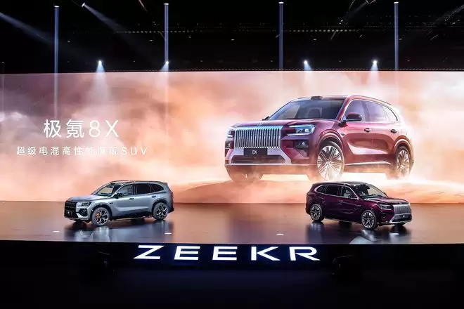 成为新公路之王?极氪8X预售37.68万元起