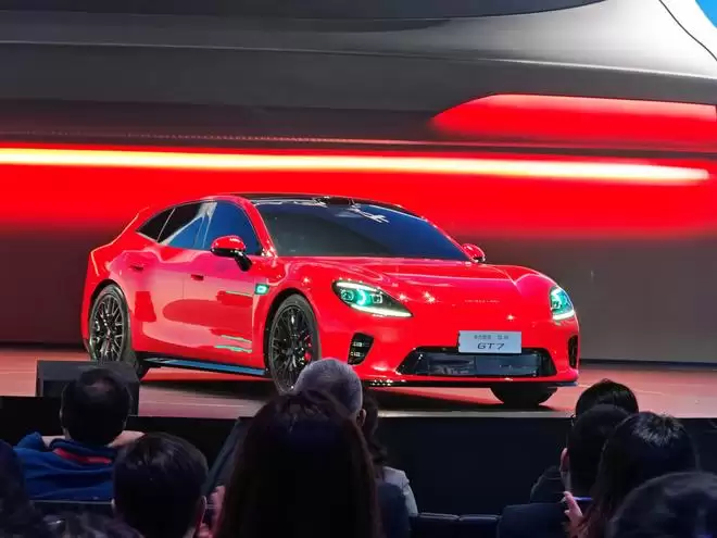 广汽+华为王炸合体！启境GT7首发十大黑科技 或能打破猎装车魔咒？