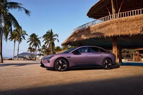 女车主奇多 新款小鹏MONA M03官图发布:全方位大升级