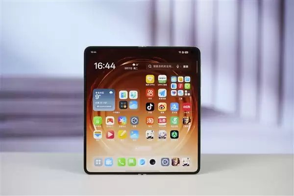 9999元起 全球最平整折叠屏卖爆  OPPO Find N6首销创近一年行业新纪录