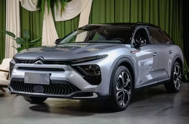 东风雪铁龙新凡尔赛C5X上市 官方一口价11.37万起