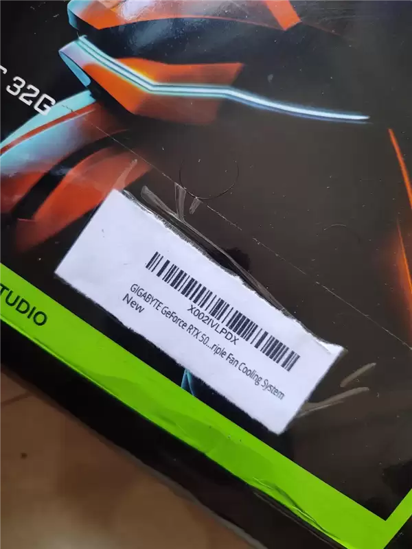 又有人被骗!花22000多买RTX 5090:却收到洗衣粉 商家拒不退款