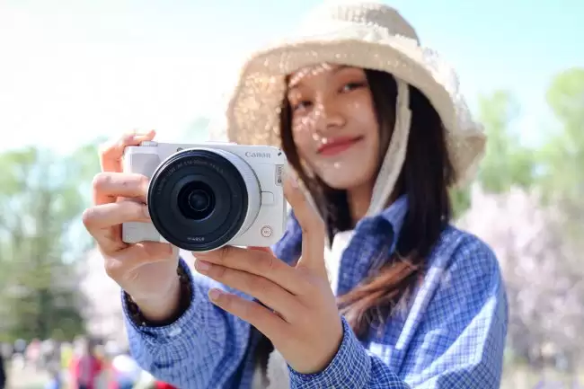 把春天装进镜头，把美好留给回忆——佳能R50V的春日陪伴日记