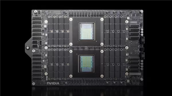 黄仁勋:NVIDIA从来不反CPU 但他们单核太弱了