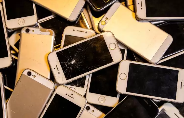 AI驱动存储芯片紧缺,废旧手机回收价暴涨七至八倍