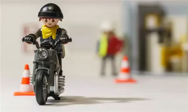 男子喝酒中电动车大奖 网上晒码结果被他人截胡核销！博主：这属盗窃了