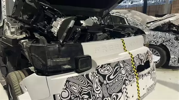 奇瑞路虎神行者实车图意外曝光:六座设计、中控配有远端屏