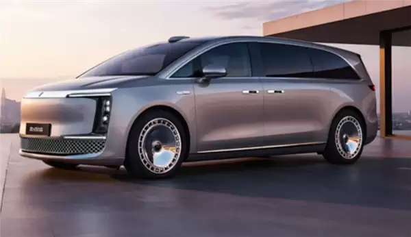 896线激光雷达上车!尊界MPV谍照曝光:前脸神似S800