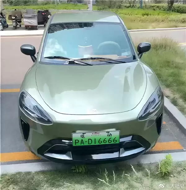 这对比图你说像吗!老头乐企业起诉小米汽车引热议 今天现场口审