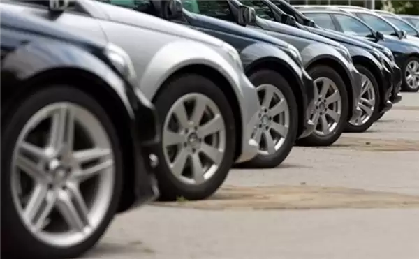 亏800万不敢关门!4S店集体陷入死扛比退场更划算的困局