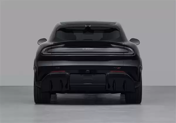 小米YU7 GT实车亮相:终于用上一个YU7车主羡慕的功能