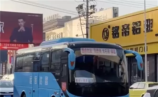 30多辆大巴车一天只卖几张票!甘肃一地客运中心即将停运