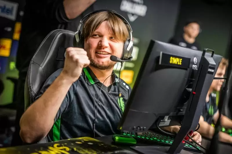 传奇狙击手s1mple陷Dota2“温柔乡”?近三个月对局数反超CS2,职业道路引争议! 传奇狙击手s1mple陷Dota2“温柔乡”?近三个月对局数反超CS2,职业道路引争议!