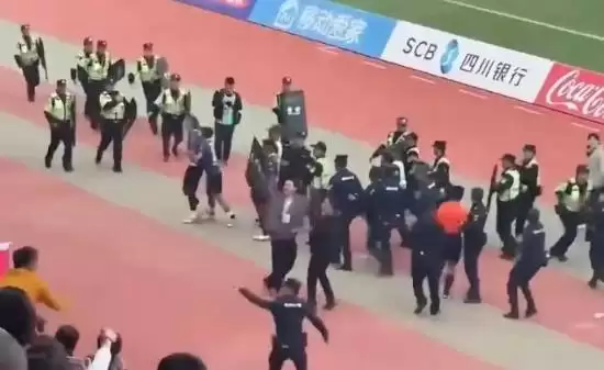 川超球员日火瓦体暴力袭裁被全国禁赛五年