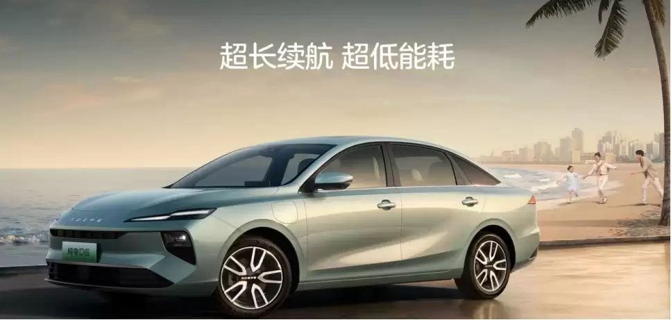 8155芯片加持，L2级辅助驾驶全系标配：荣威纯电D6的智能座舱体验