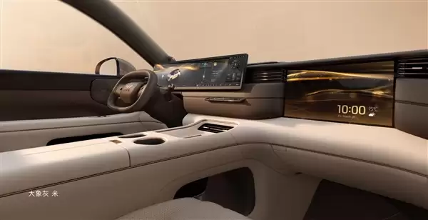 底盘硬件百万级、全线控四轮转向上车！智己LS8预售45分钟小订破万台