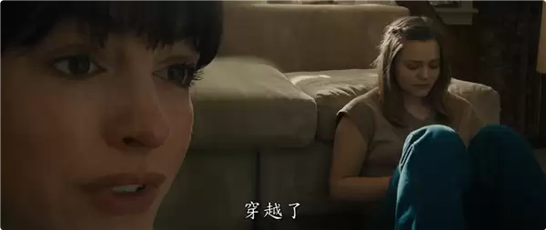 平凡小镇穿越到恐龙时代 惊悚电影《逃出绝命街》首发预告