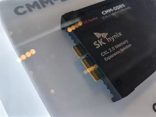 SK海力士亮出最新CMM-DDR5内存：单条128GB+、带宽36GB/s！