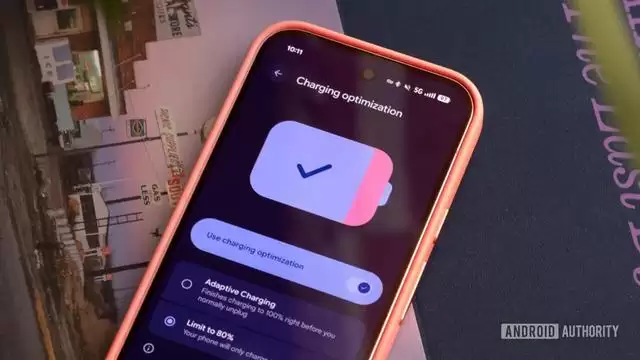 谷歌酝酿安卓 17 新功能:冻结后台活动,全力调度拉升手机充电速度