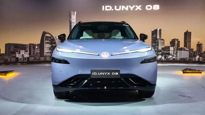 800V+标配小鹏VLA 与众08预售XX.XX万元起