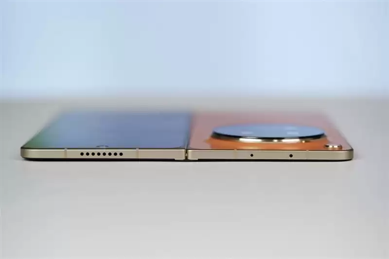 折叠屏再无折痕顾虑!OPPO Find N6手机评测:超平展内屏开创历史 哈苏XPAN模式体验胶卷荣光