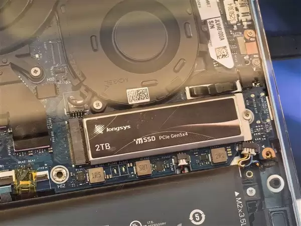 散热还能这么玩!江波龙展示模块化SSD:2230秒变2280