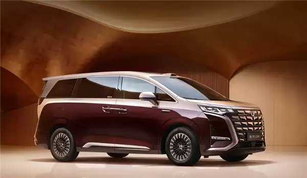 二代刀片电池上车 9分钟充饱！第二代腾势D9预售：38.98万起