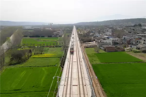 开通倒计时!西十高铁全线开启联调联试 西安至武汉3小时可达