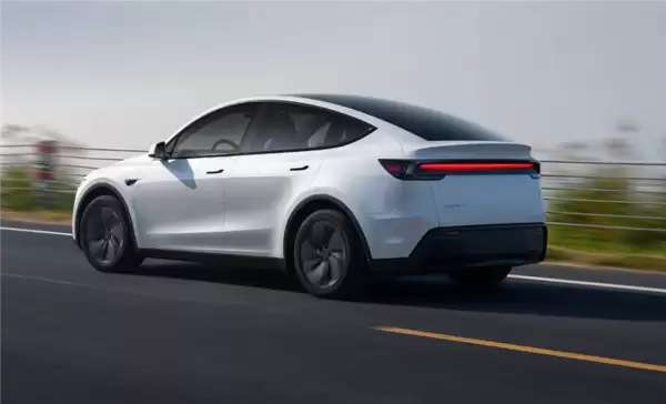 轻舟智航董事长于骞:特斯拉V14接管率太高了 今年很难打造成Robotaxi完整形态