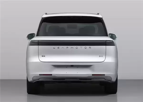 全球增程车型第一!零跑D19将于4月16日上市:预计售价25-30万元