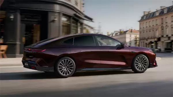 纯电续航升级至225km!吉利银河星耀8远航家上市:12.58万起