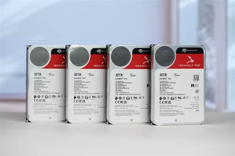 希捷发布全球首款32TB传统磁记录NAS硬盘,单碟3.2TB、密度提升33.3%