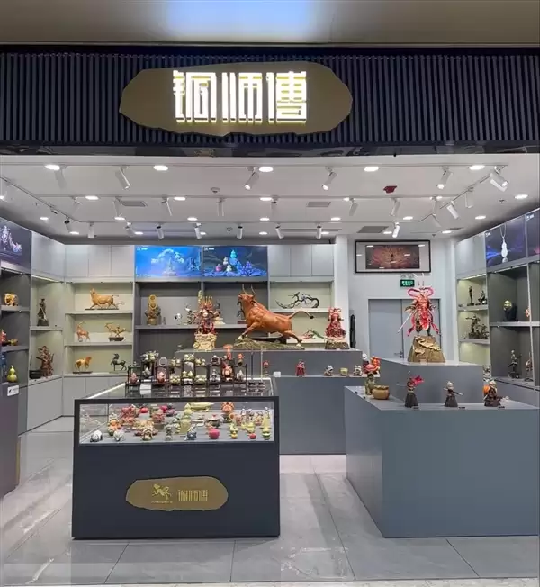 雷军押注!铜质文创第一股铜师傅来了:专做中年人的泡泡玛特