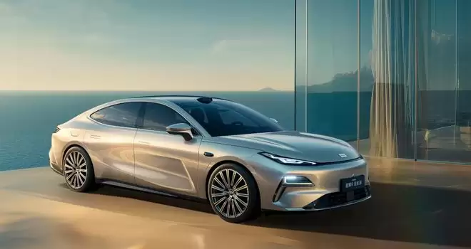 1725km综合续航城市NOA 银河星耀8远航家上市限时14.68万起