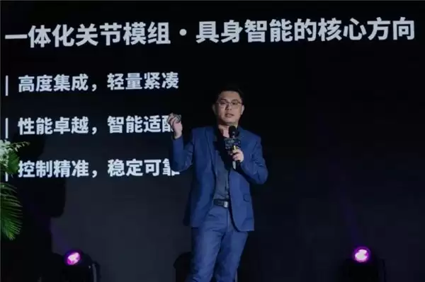 具身智能公司星工聚将发布 XG Z1 轮式机器人,探索机器人“一机多用”通用能力