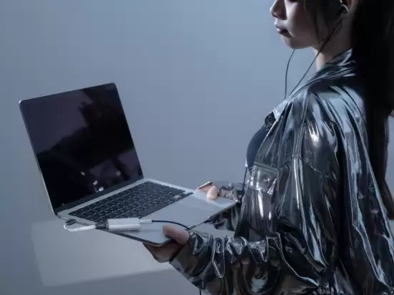 七彩虹 Colorfly 小尾巴新升级，M1P Air 售价 599 元