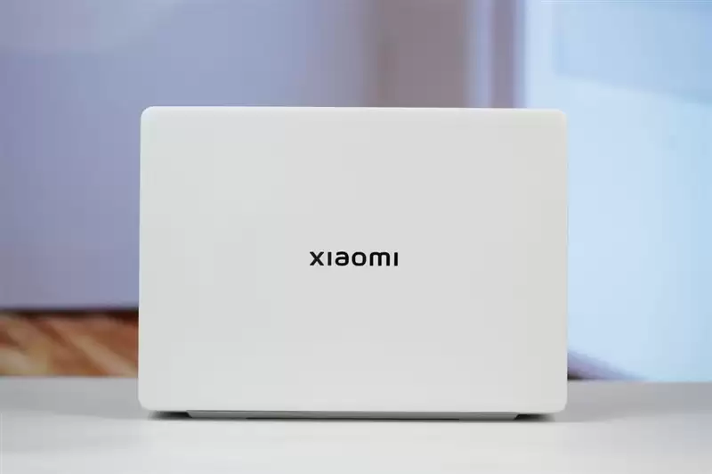 不计成本的奢华做工！小米笔记本Pro 14评测：目前最强的1.1kg轻薄本