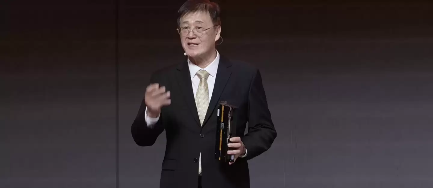 砺算科技 LX 系列三款专业卡正式亮相，3 月 17 日开始接受企业订单