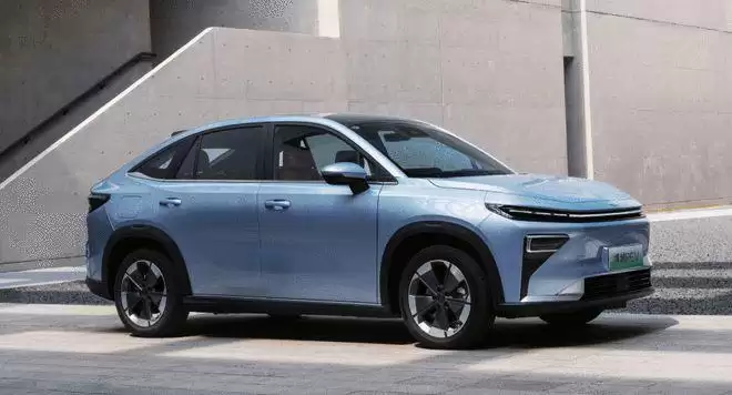 博越十周年双车齐发 博越REV与博越L小蓝灯版上市