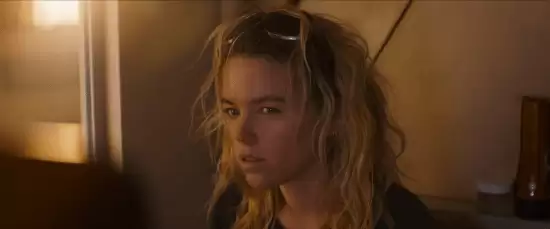 DC新片超级少女中文预告发布，米莉·阿尔柯克主演，2026年6月北美上映