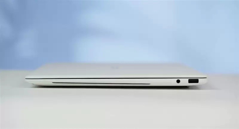 不计成本的奢华做工！小米笔记本Pro 14评测：目前最强的1.1kg轻薄本