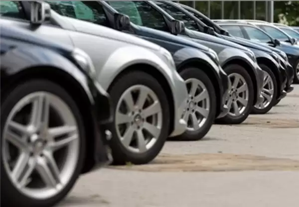 8年红利终结！香港电动车一换一收官：国产新能源被疯抢售罄