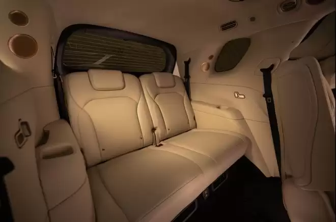 线控底盘+千问大模型 智己LS8预售XX.XX万起