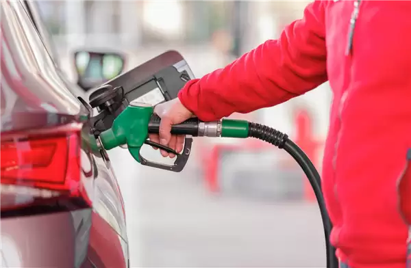 车主赶紧加油！国内油价将迎六连涨 今日开始调价