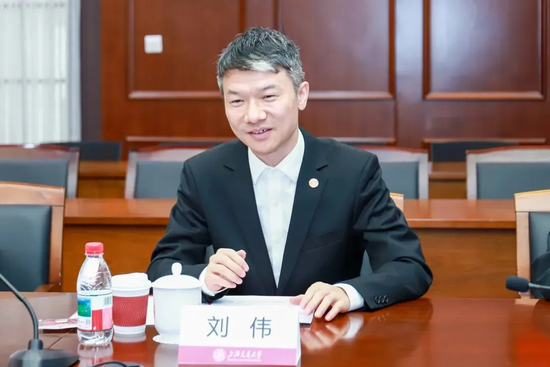 米哈游刘伟、蔡浩宇、罗宇皓集体向上海交大捐资,加注“AI未来基石”基金