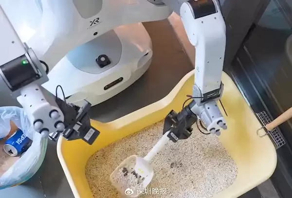 绝活太多！我国首个机器人保姆正式上岗：短短一天内订单被刷爆