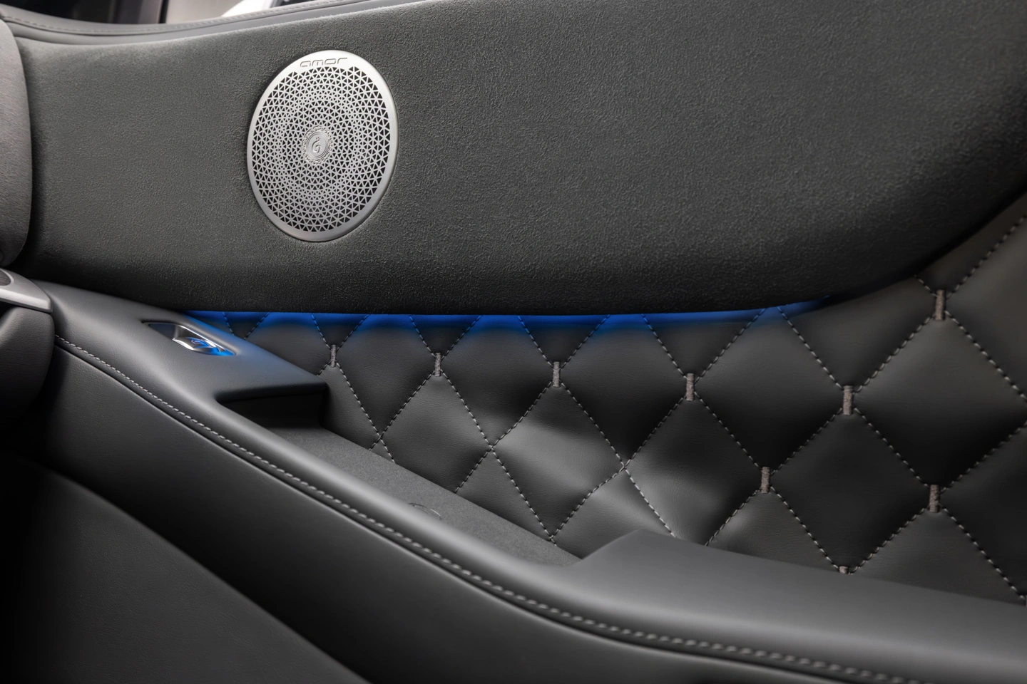 搭 2.0T 超级 Hi4 混动系统，长城魏牌 V9X 插混 SUV 将于 4 月 16 日预售