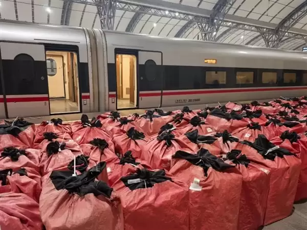 京东快递宣布上线新服务！高铁运输 跨城最快4小时达